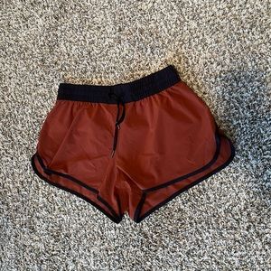 Katy Hearn- Stori Challenge 2 1/2” short - brandy onyx